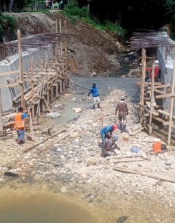 Obras Públicas agiliza construcción del puente Boruga en Hato Damas, San Cristóbal